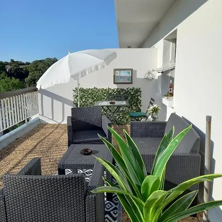 T1 Grande Terrasse A 1min De La Plage *